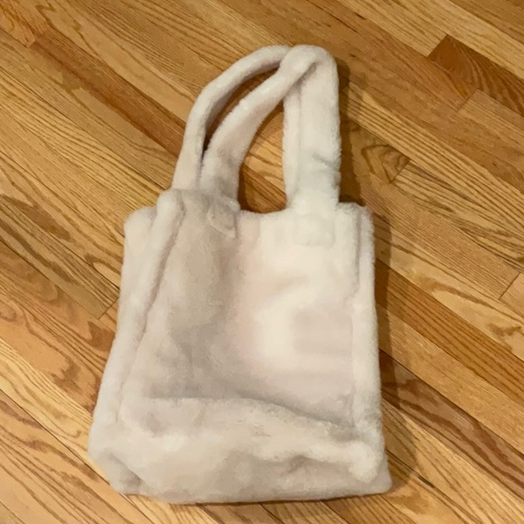 Shearling Tote - Picture 2 of 7